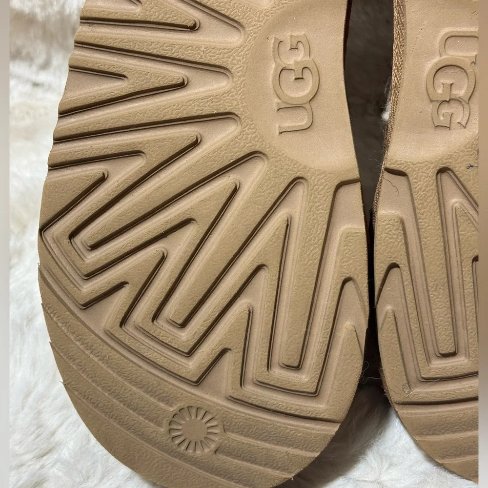 UGG Keegan Slipper Kids Size 13 M Chestnut, PreOwned